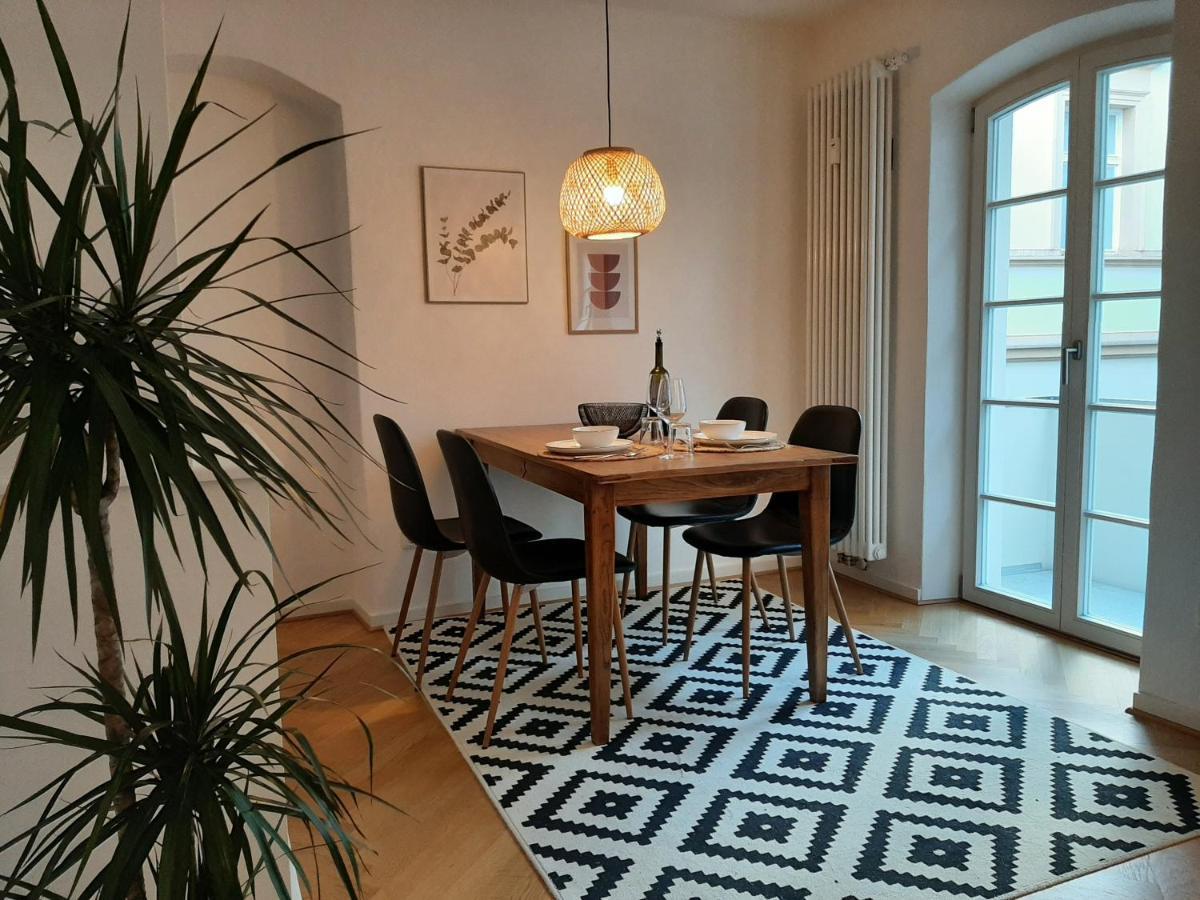 Apartamento Zentrale Lage I Historisch I Parkplatz I Fahrradkeller Straubing Exterior foto